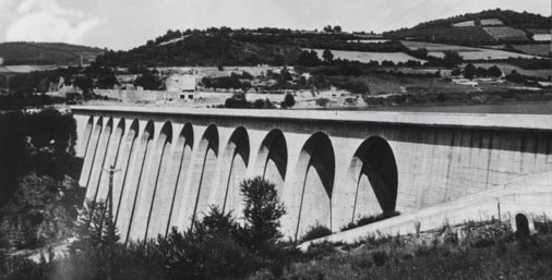 barrage de Pannecières (Carte postale ancienne)
