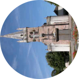 L'église et la croix ( © Daniel Sirugue )